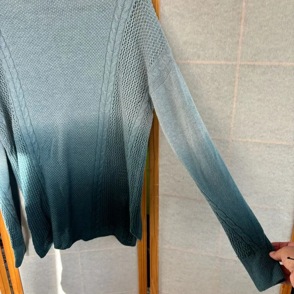American Eagle Womens Ombre Knit Ocean Blue Sweater‎ Pullover Size M - W
